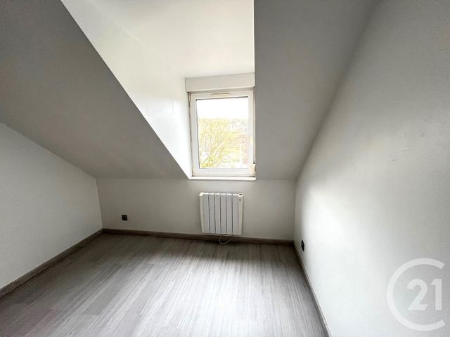 Appartement T2 à louer - 2 pièces - 61.62 m2 - POUILLEY LES VIGNES - 25 - FRANCHE-COMTE - Century 21 Avenir Immobilier