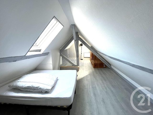 Appartement Duplex à louer - 2 pièces - 30.66 m2 - BESANCON - 25 - FRANCHE-COMTE - Century 21 Avenir Immobilier