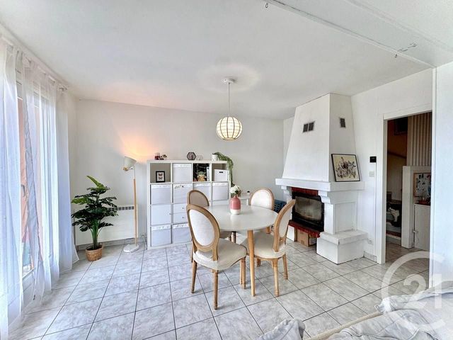 maison à vendre - 5 pièces - 110.42 m2 - ROCHE LEZ BEAUPRE - 25 - FRANCHE-COMTE - Century 21 Avenir Immobilier