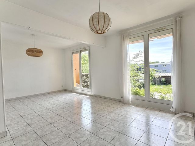maison à vendre - 5 pièces - 110.42 m2 - ROCHE LEZ BEAUPRE - 25 - FRANCHE-COMTE - Century 21 Avenir Immobilier