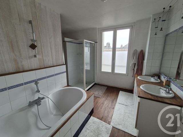 Appartement T5 à vendre - 5 pièces - 118.0 m2 - BESANCON - 25 - FRANCHE-COMTE - Century 21 Avenir Immobilier