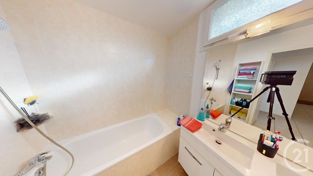 Appartement T4 à vendre - 4 pièces - 85.71 m2 - BESANCON - 25 - FRANCHE-COMTE - Century 21 Avenir Immobilier