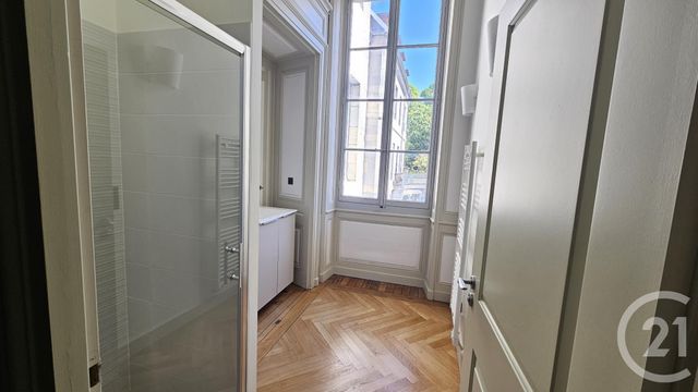 Appartement F4 à louer - 3 pièces - 107.0 m2 - BESANCON - 25 - FRANCHE-COMTE - Century 21 Avenir Immobilier