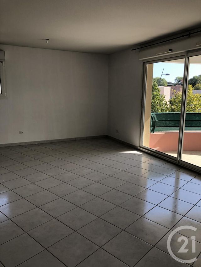Appartement F3 à louer - 3 pièces - 68.0 m2 - BESANCON - 25 - FRANCHE-COMTE - Century 21 Avenir Immobilier