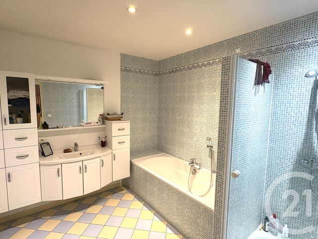 Appartement F5 à vendre - 5 pièces - 111.49 m2 - BESANCON - 25 - FRANCHE-COMTE - Century 21 Avenir Immobilier