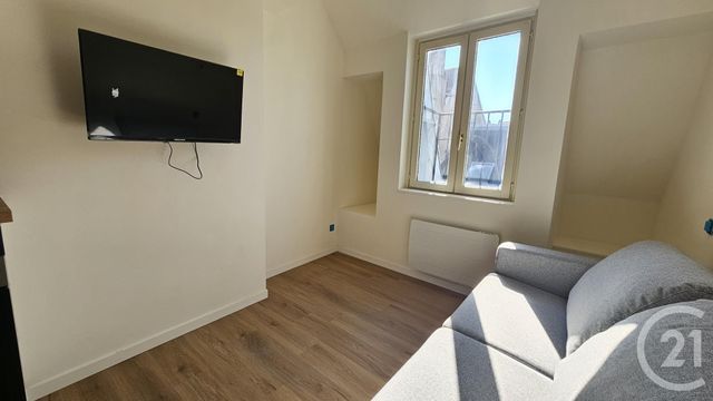 Appartement F1 à louer - 1 pièce - 12.0 m2 - BESANCON - 25 - FRANCHE-COMTE - Century 21 Avenir Immobilier