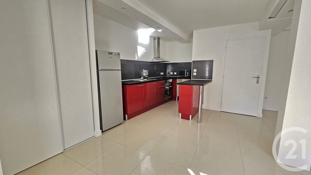Appartement F2 à louer - 2 pièces - 75.12 m2 - ROCHE LEZ BEAUPRE - 25 - FRANCHE-COMTE - Century 21 Avenir Immobilier