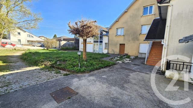 Appartement F2 à louer - 2 pièces - 75.12 m2 - ROCHE LEZ BEAUPRE - 25 - FRANCHE-COMTE - Century 21 Avenir Immobilier