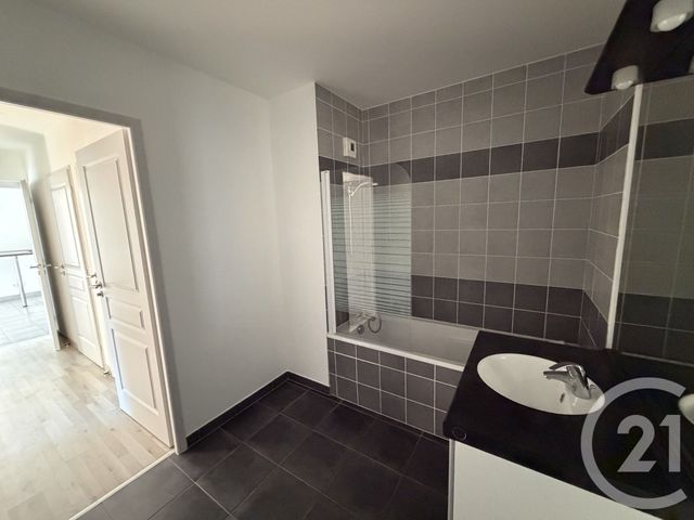 Appartement T3 à vendre - 3 pièces - 71.0 m2 - BESANCON - 25 - FRANCHE-COMTE - Century 21 Avenir Immobilier