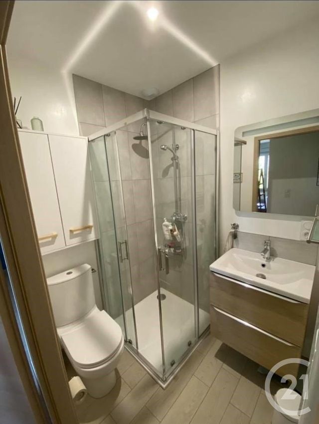 Appartement F2 à louer - 2 pièces - 34.4 m2 - CHEMAUDIN ET VAUX - 25 - FRANCHE-COMTE - Century 21 Avenir Immobilier