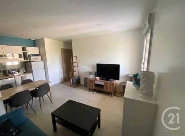 Appartement F2 à louer - 2 pièces - 34.4 m2 - CHEMAUDIN ET VAUX - 25 - FRANCHE-COMTE - Century 21 Avenir Immobilier