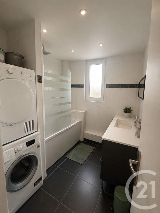 Appartement T4 à vendre - 4 pièces - 72.0 m2 - BESANCON - 25 - FRANCHE-COMTE - Century 21 Avenir Immobilier