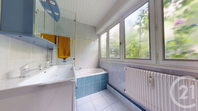 Appartement T4 à vendre - 4 pièces - 93.5 m2 - BESANCON - 25 - FRANCHE-COMTE - Century 21 Avenir Immobilier