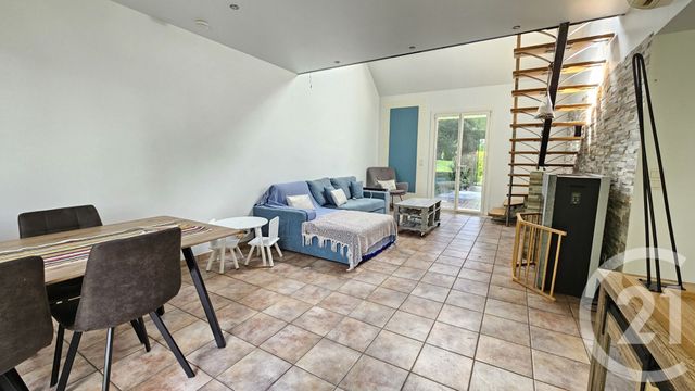 maison à louer - 5 pièces - 120.0 m2 - MAMIROLLE - 25 - FRANCHE-COMTE - Century 21 Avenir Immobilier
