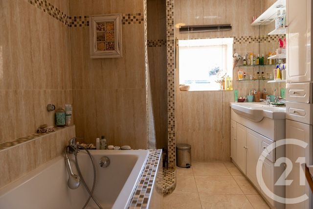 maison à vendre - 9 pièces - 172.71 m2 - BESANCON - 25 - FRANCHE-COMTE - Century 21 Avenir Immobilier