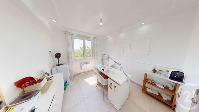 Appartement F4 à vendre - 4 pièces - 65.0 m2 - BESANCON - 25 - FRANCHE-COMTE - Century 21 Avenir Immobilier