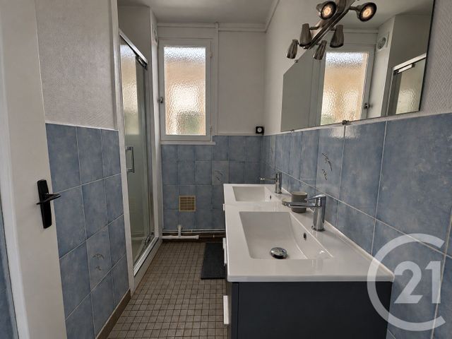 Appartement T3 à vendre - 4 pièces - 65.0 m2 - BESANCON - 25 - FRANCHE-COMTE - Century 21 Avenir Immobilier