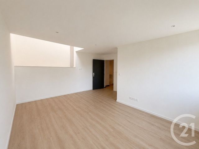 Appartement T3 à vendre - 3 pièces - 79.14 m2 - BESANCON - 25 - FRANCHE-COMTE - Century 21 Avenir Immobilier