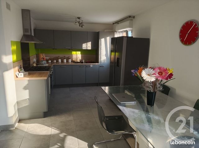 Appartement F4 à vendre - 4 pièces - 82.0 m2 - CHALEZEULE - 25 - FRANCHE-COMTE - Century 21 Avenir Immobilier