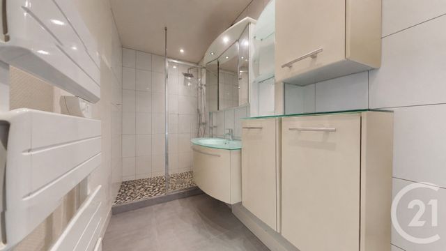 Appartement T3 à vendre - 4 pièces - 77.72 m2 - BESANCON - 25 - FRANCHE-COMTE - Century 21 Avenir Immobilier