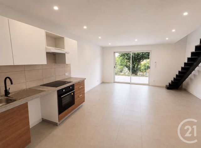 Appartement T3 à louer - 3 pièces - 73.0 m2 - ECOLE VALENTIN - 25 - FRANCHE-COMTE - Century 21 Avenir Immobilier