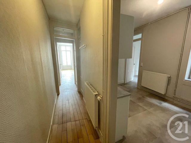 Appartement F3 à louer - 3 pièces - 68.0 m2 - BESANCON - 25 - FRANCHE-COMTE - Century 21 Avenir Immobilier