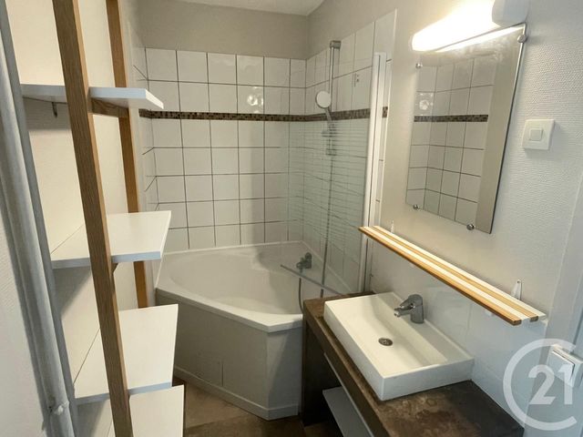 Appartement F3 à louer - 3 pièces - 68.0 m2 - BESANCON - 25 - FRANCHE-COMTE - Century 21 Avenir Immobilier
