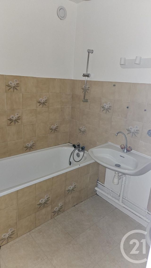 Appartement F2 à louer - 2 pièces - 60.07 m2 - BESANCON - 25 - FRANCHE-COMTE - Century 21 Avenir Immobilier