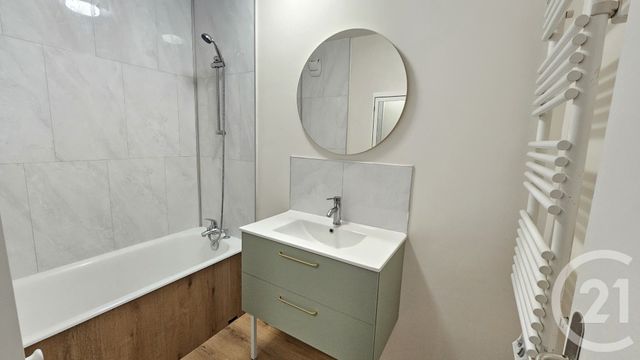 Appartement F3 à louer - 3 pièces - 73.5 m2 - BESANCON - 25 - FRANCHE-COMTE - Century 21 Avenir Immobilier