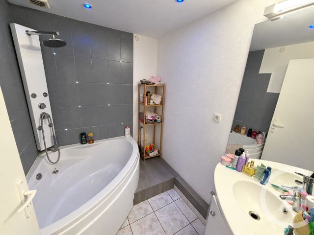 Appartement F4 à vendre - 4 pièces - 92.65 m2 - BESANCON - 25 - FRANCHE-COMTE - Century 21 Avenir Immobilier