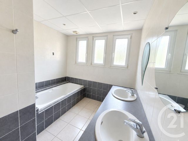 maison à louer - 5 pièces - 110.0 m2 - ECHENOZ LA MELINE - 70 - FRANCHE-COMTE - Century 21 Avenir Immobilier