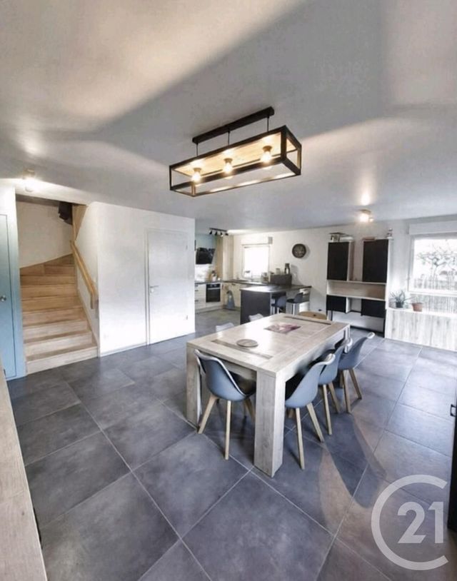 Appartement F3 bis à vendre - 5 pièces - 82.0 m2 - MAMIROLLE - 25 - FRANCHE-COMTE - Century 21 Avenir Immobilier