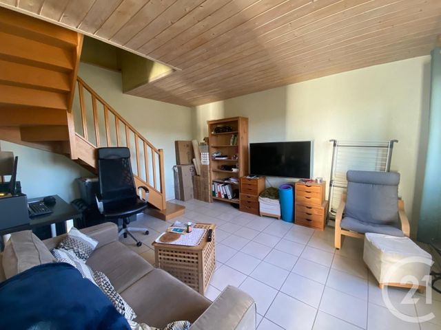 Appartement F4 à louer - 4 pièces - 69.7 m2 - MONTROND LE CHATEAU - 25 - FRANCHE-COMTE - Century 21 Avenir Immobilier