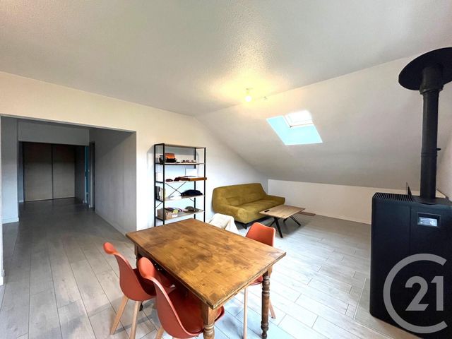 Appartement T3 à louer - 3 pièces - 62.85 m2 - SAONE - 25 - FRANCHE-COMTE - Century 21 Avenir Immobilier