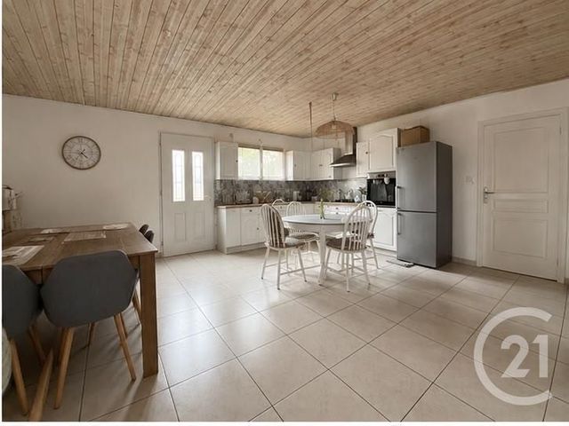 Appartement F4 à louer - 4 pièces - 118.0 m2 - LE GRATTERIS - 25 - FRANCHE-COMTE - Century 21 Avenir Immobilier
